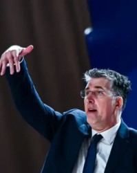 开云体育下载-媒体人：新疆进攻端的整体性更好，这是格兰的功劳